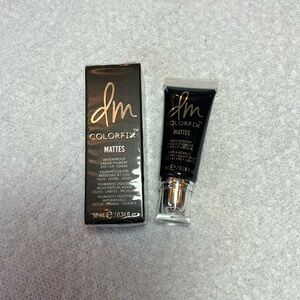 Danessa Myricks Colorfux Matte pigment New Blackout